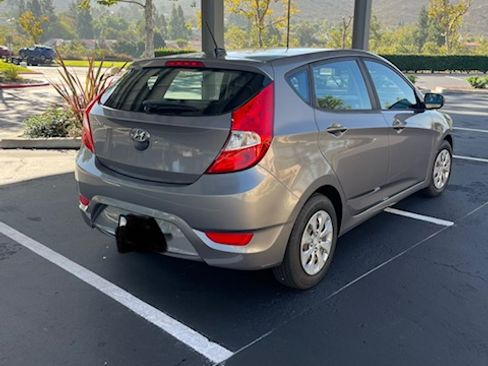 Used 2017 Hyundai Accent SE FWD image 5