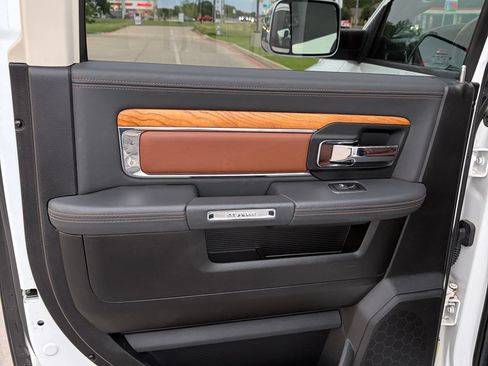 Used 2014 RAM 1500 Laramie Longhorn w/ Convenience Group AWD/4WD image 20