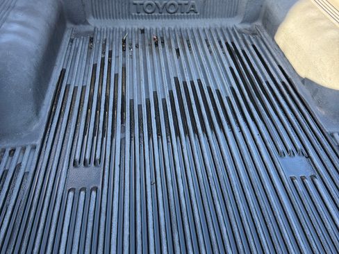 Used 2004 Toyota Tacoma PreRunner image 12