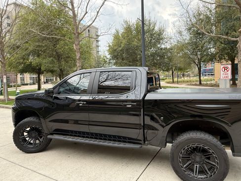 Used 2021 Chevrolet Silverado 1500 LT Trail Boss w/ Convenience Package II image 10