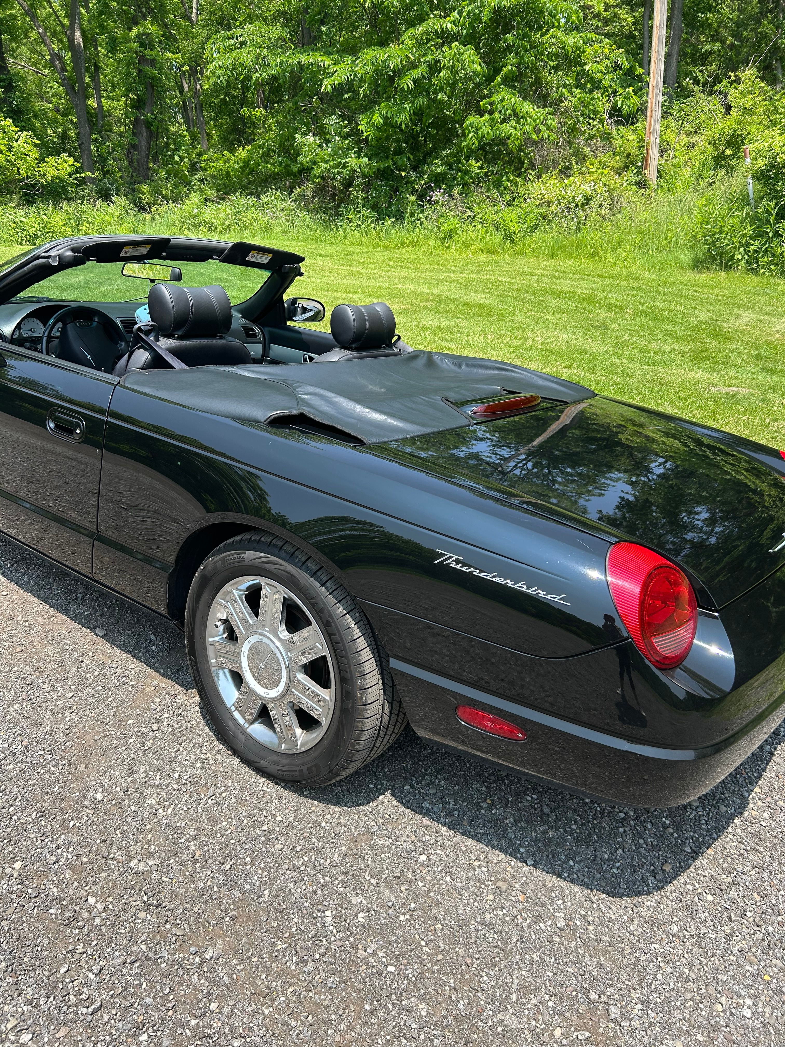 Used 2005 Ford Thunderbird RWD image 1