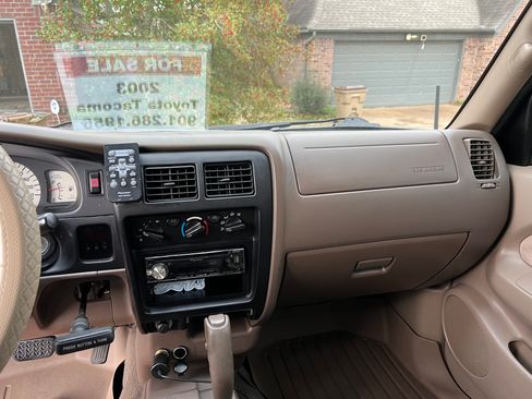 Used 2003 Toyota Tacoma PreRunner image 12