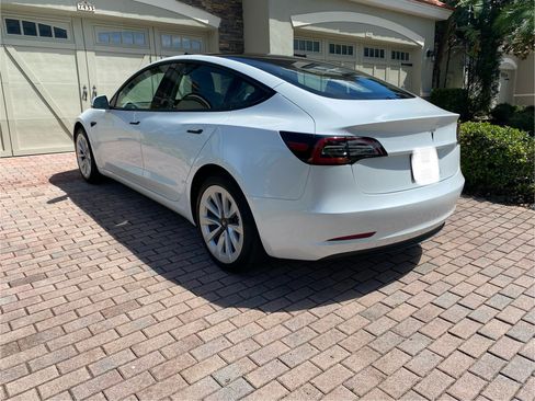 Used 2022 Tesla Model 3 Standard Sedan 4D image 4