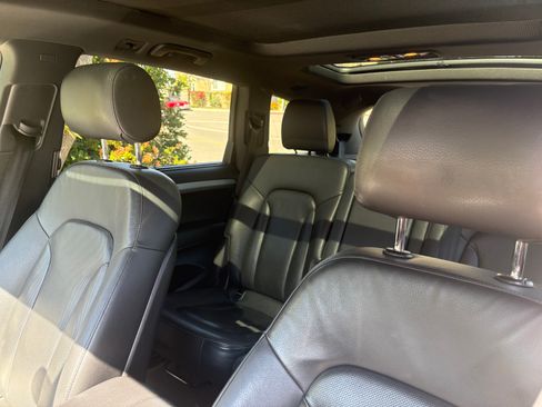 Used 2015 Audi Q7 3.0T S line Prestige w/ 21" S Line Plus Package image 8