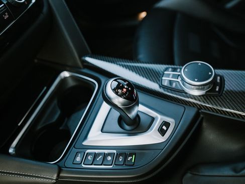 Used 2018 BMW M3 RWD image 19