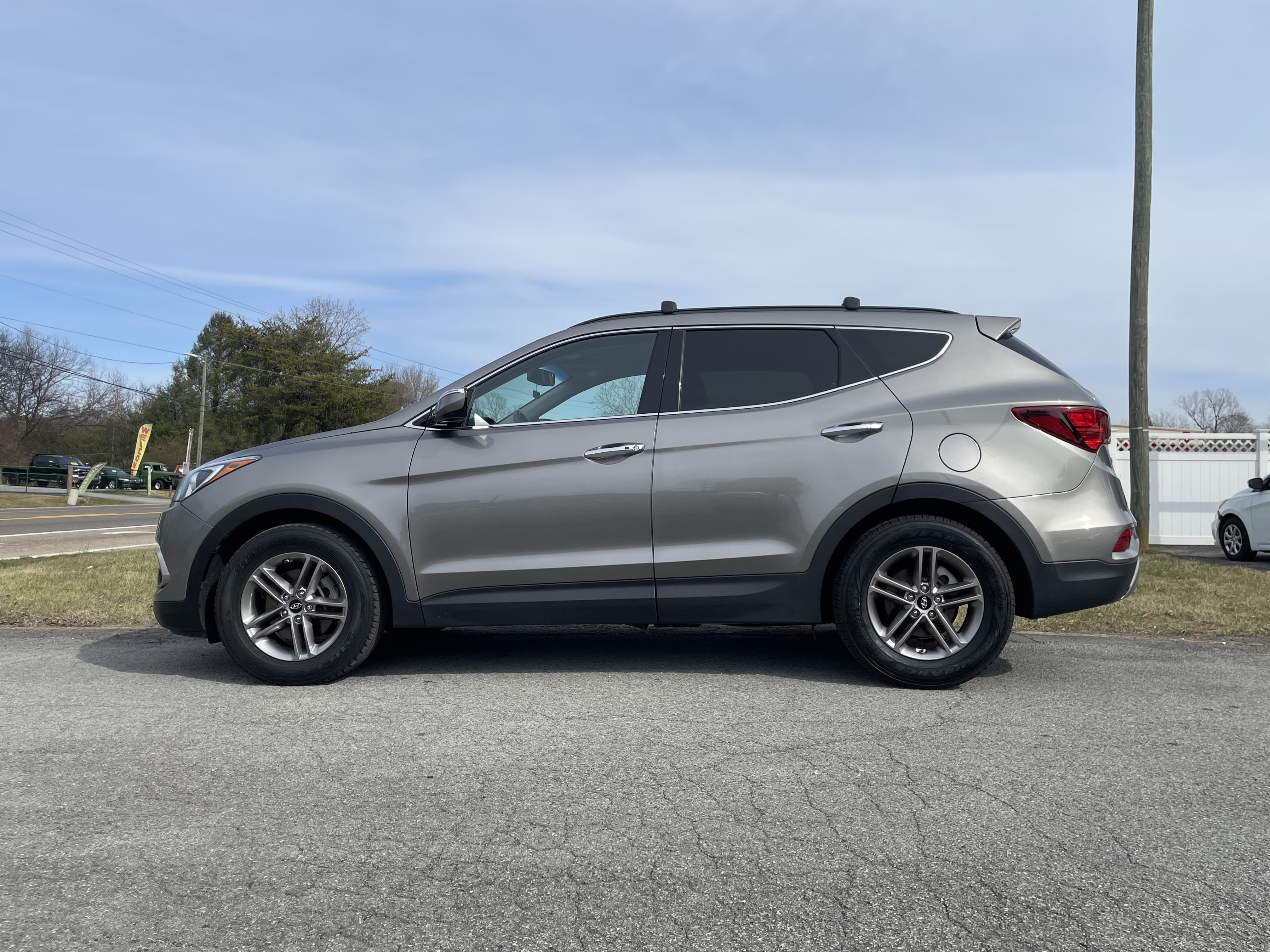 Used 2017 Hyundai Santa Fe Sport FWD image 11