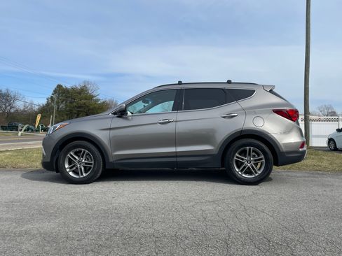 Used 2017 Hyundai Santa Fe Sport image 11