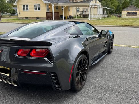 Used 2017 Chevrolet Corvette Grand Sport image 2
