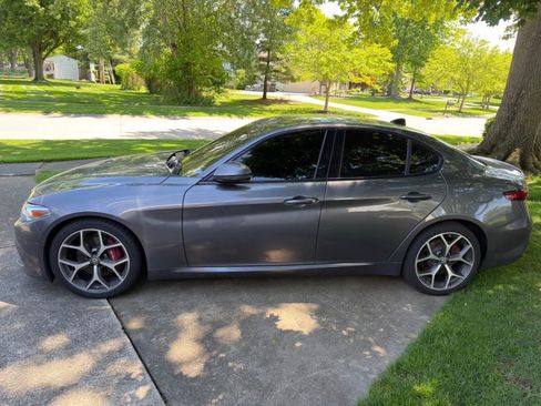 Used 2018 Alfa Romeo Giulia Ti Sport w/ Quick Order Package 22S Sport AWD/4WD image 1