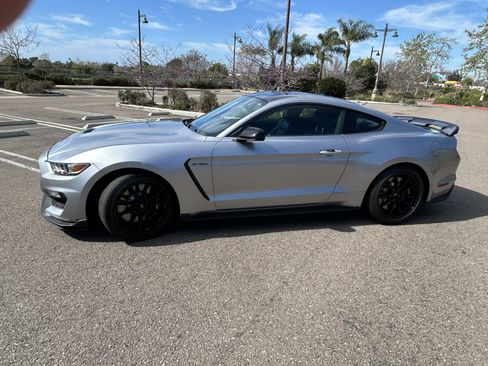 Used 2020 Ford Mustang Shelby GT350 image 14
