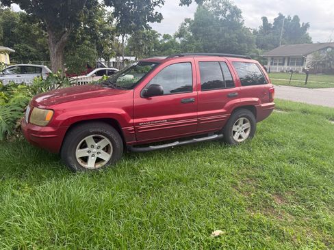 Used 2004 Jeep Grand Cherokee Laredo w/ Convenience Group AWD/4WD image 1