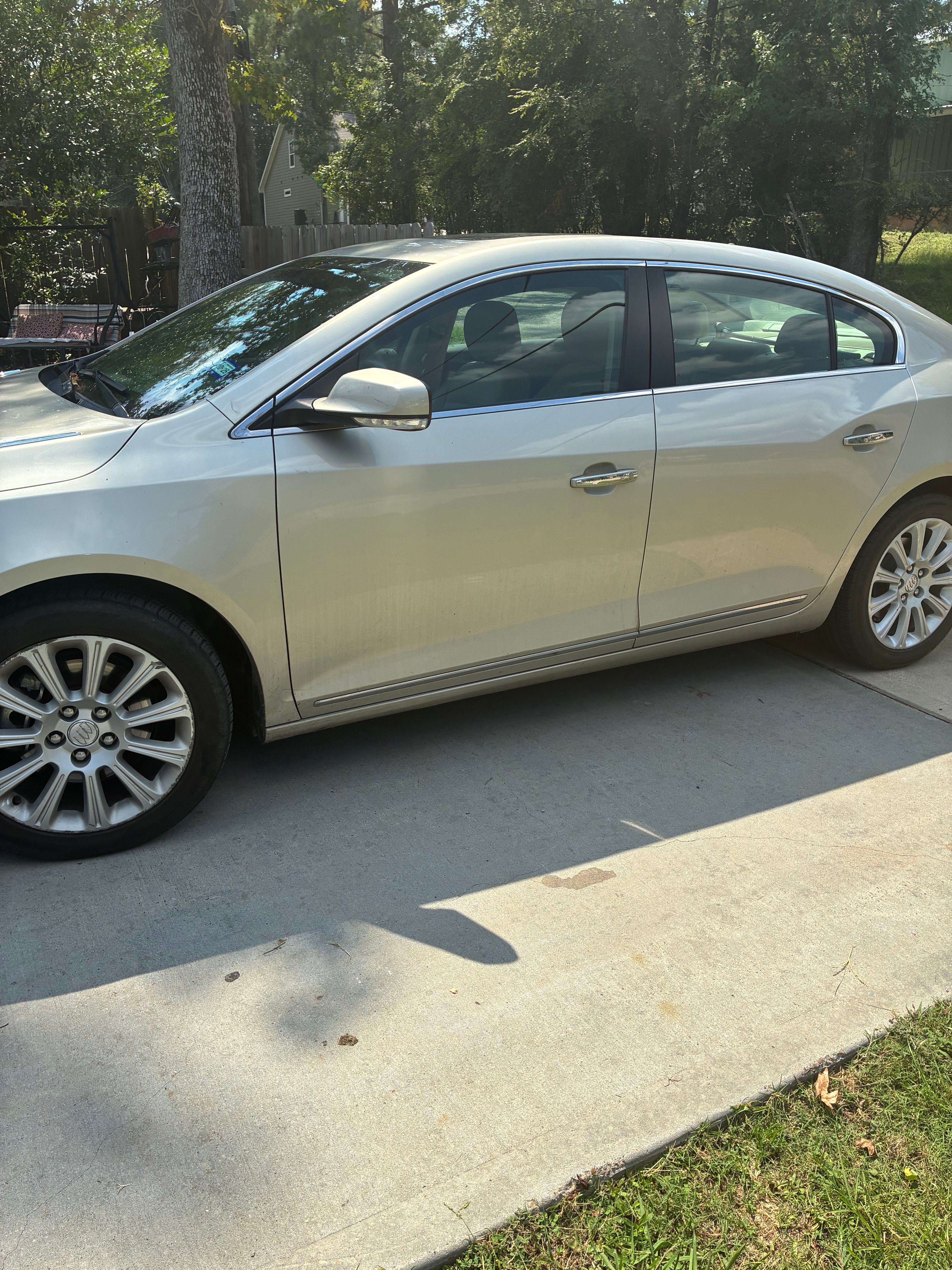 Used 2013 Buick LaCrosse Premium w/ Driver Confidence Package FWD image 14
