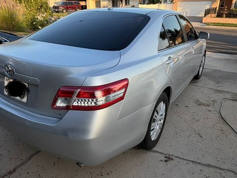 Used 2011 Toyota Camry LE FWD image 15