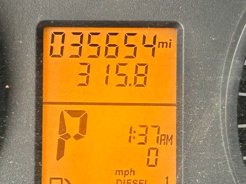 Used 2016 Mercedes-Benz Sprinter 2500 image 1