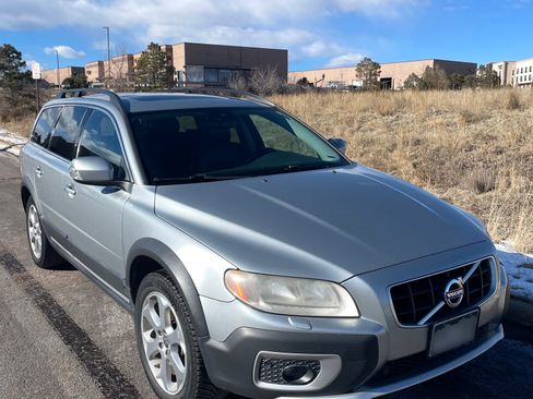 Used 2010 Volvo XC70 T6 image 2