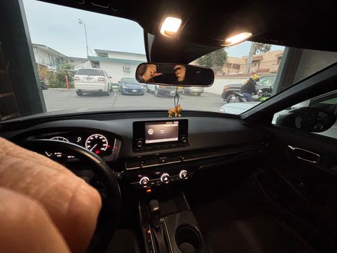 Used 2023 Honda Civic Sport image 11