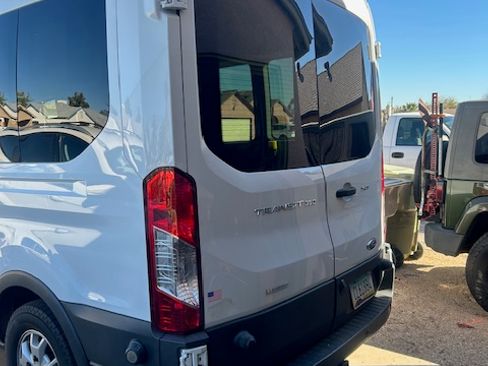 Used 2016 Ford Transit 350 XLT image 9