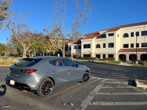 Used 2023 MAZDA MAZDA3 s image 4