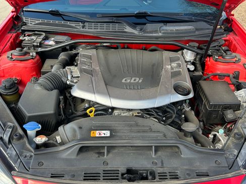 Used 2015 Hyundai Genesis 3.8 image 25