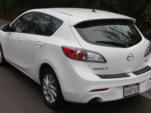 Used 2013 MAZDA MAZDA3 i Touring image 4