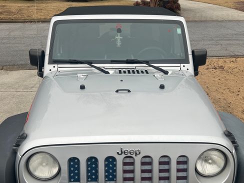 Used 2009 Jeep Wrangler Unlimited X w/ Trailer Tow Group image 1