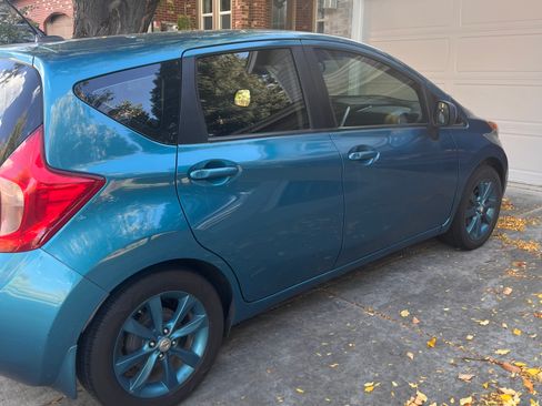 Used 2014 Nissan Versa Note SV w/ SL Package FWD image 2
