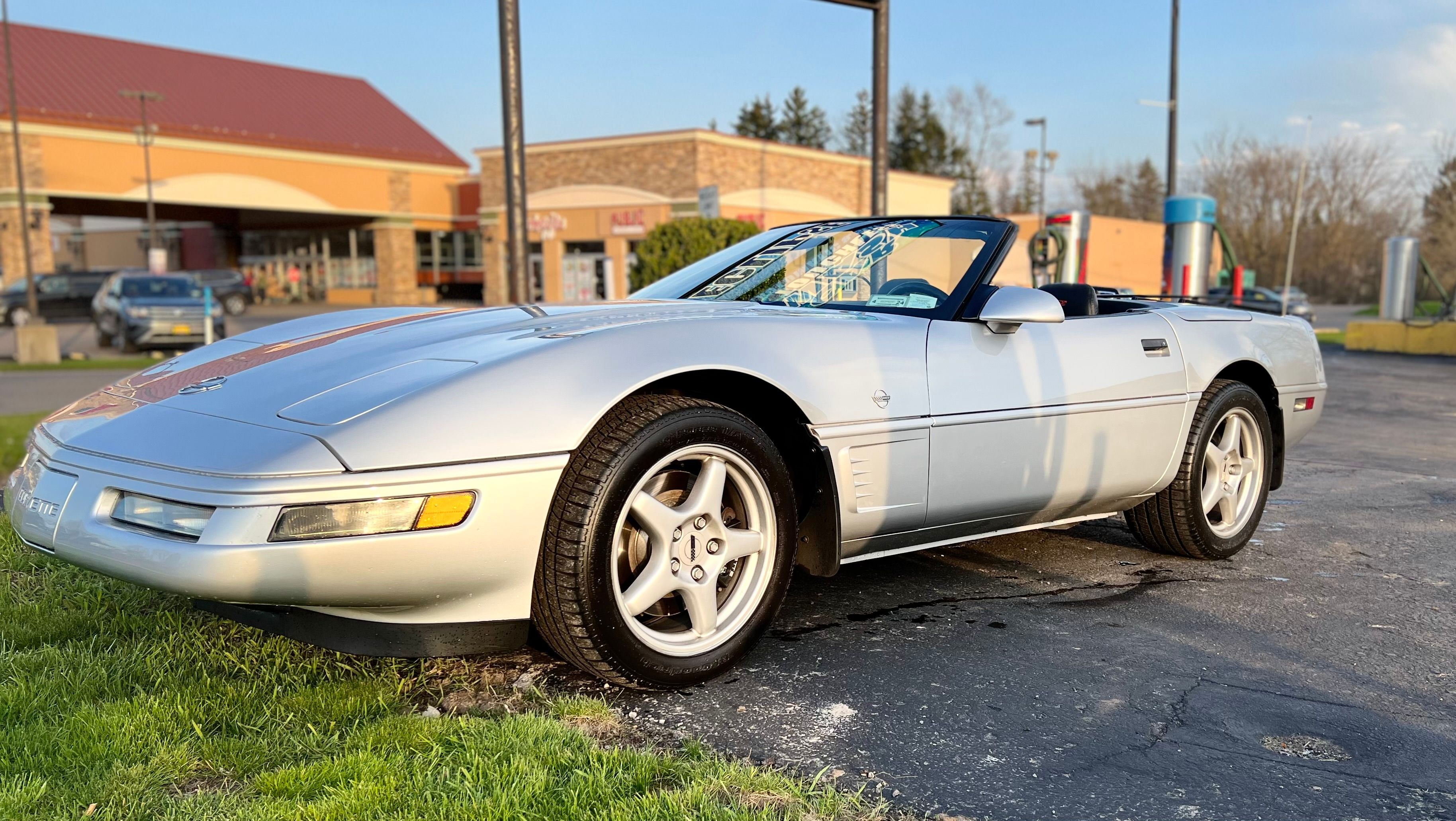 Used 1996 Chevrolet Corvette Convertible RWD image 16