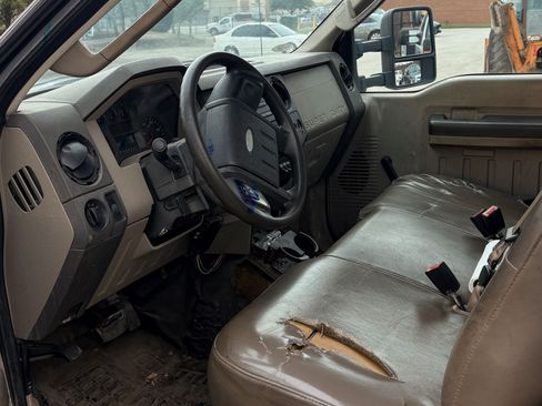 Used 2008 Ford F450 2WD Regular Cab Super Duty image 6