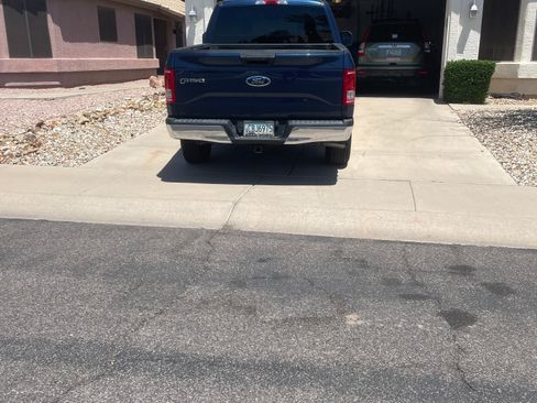 Used 2017 Ford F150 XLT AWD/4WD image 4