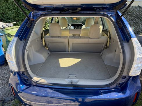 Used 2013 Toyota Prius V Five image 14