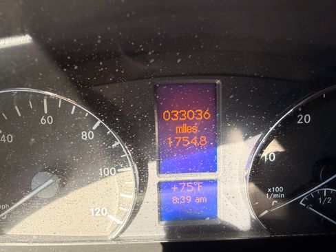 Used 2017 Mercedes-Benz Sprinter 2500 image 5