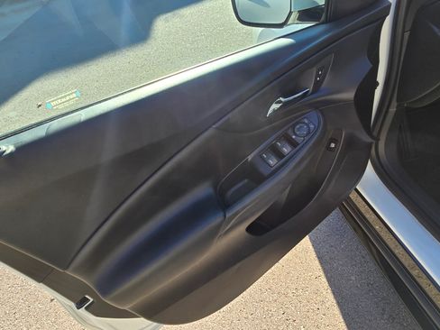 Used 2017 Chevrolet Volt LT image 18