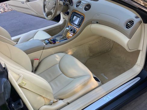 Used 2004 Mercedes-Benz SL 500 image 12