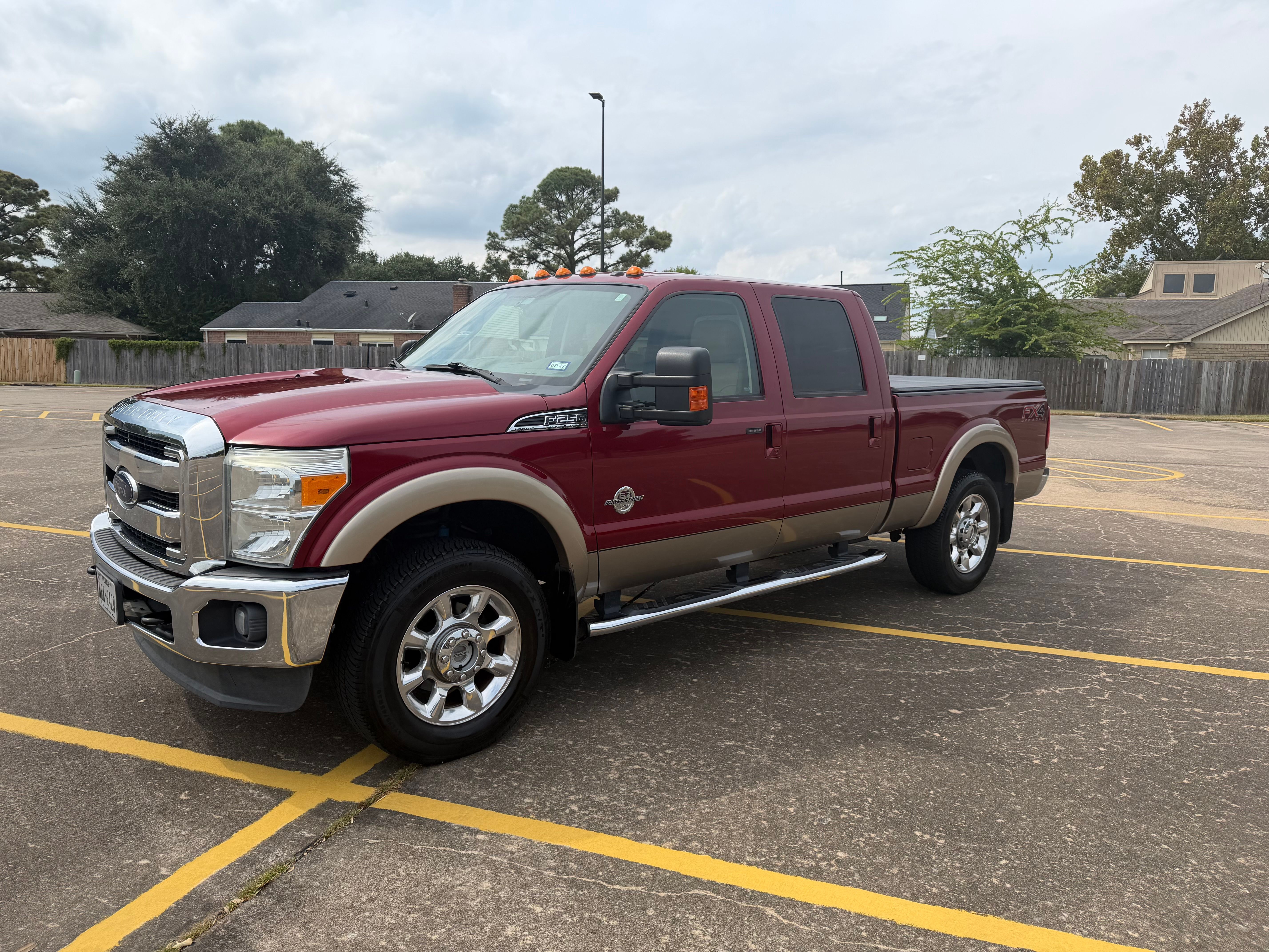 Used 2014 Ford F250 Lariat w/ Lariat Interior Package AWD/4WD image 1