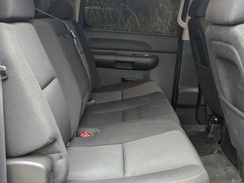 Used 2011 Chevrolet Silverado 3500 LT w/ Interior Plus Package image 15