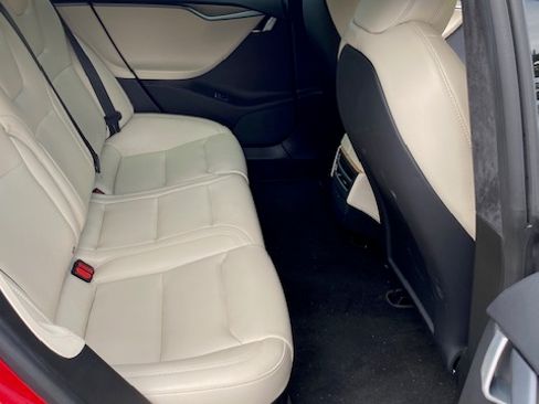 Used 2020 Tesla Model S Long Range Plus image 13