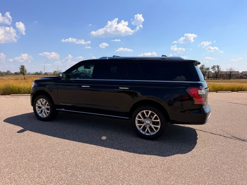 Used 2018 Ford Expedition Max Platinum AWD/4WD image 2