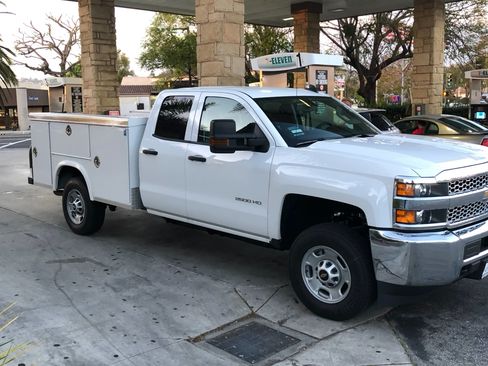 Used 2019 Chevrolet Silverado 2500 W/T w/ WT Convenience Package image 2