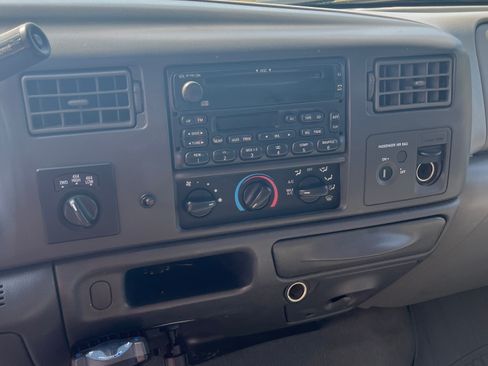 Used 2002 Ford F350 4x4 SuperCab Super Duty image 12