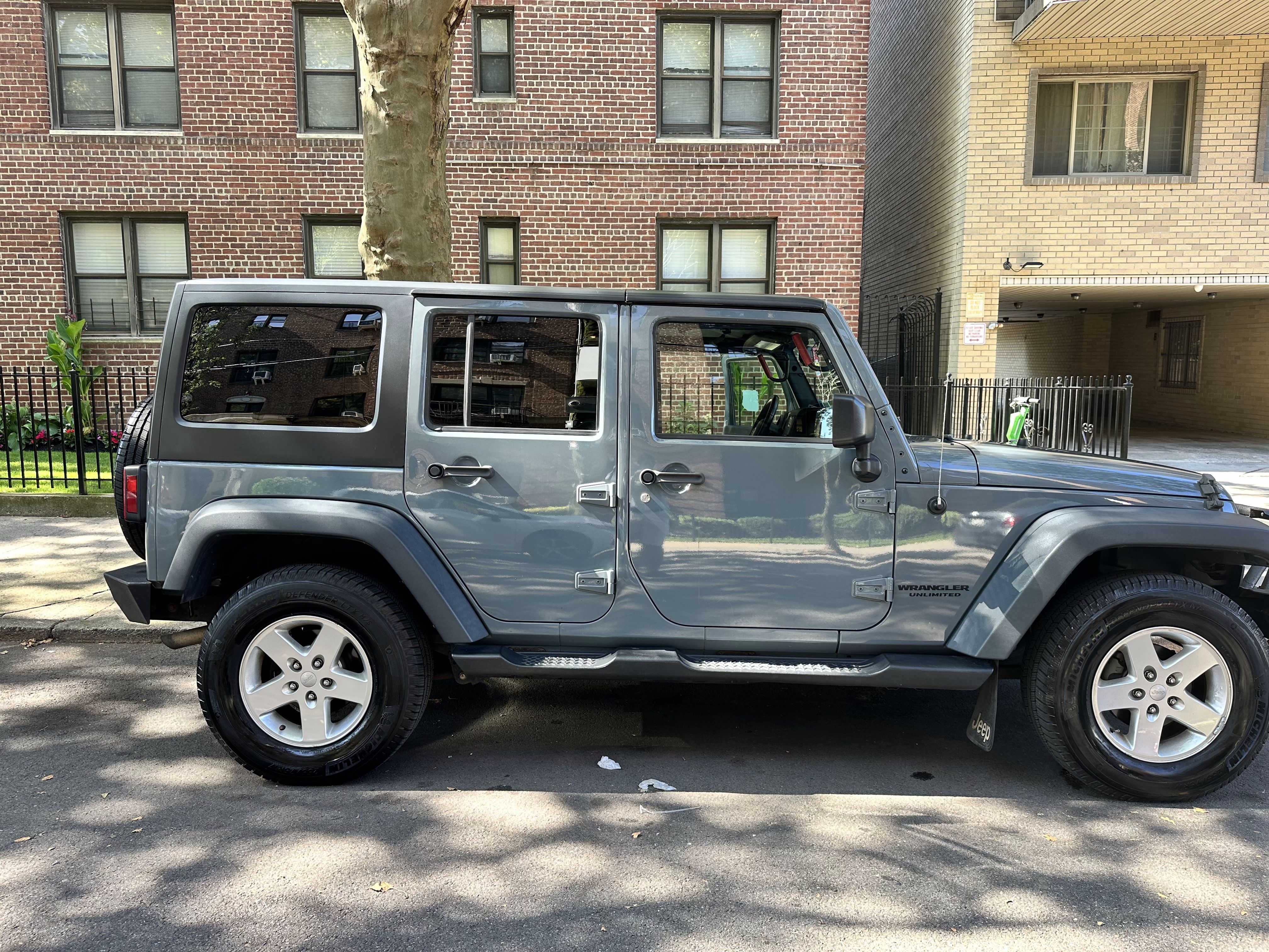 Used 2015 Jeep Wrangler Unlimited Sport w/ Quick Order Package 24S AWD/4WD image 10