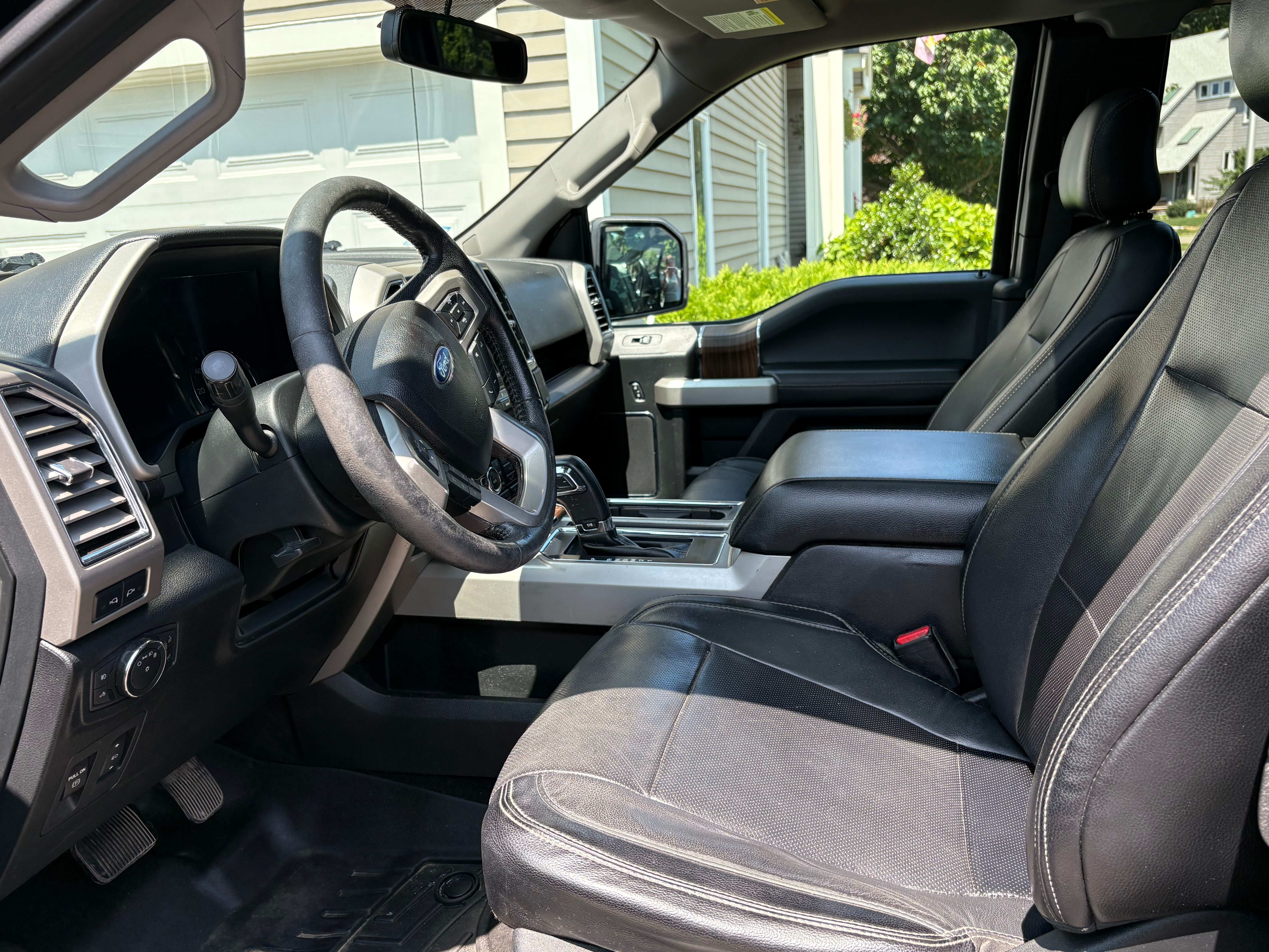Used 2016 Ford F150 Lariat w/ Equipment Group 501A Mid AWD/4WD image 2