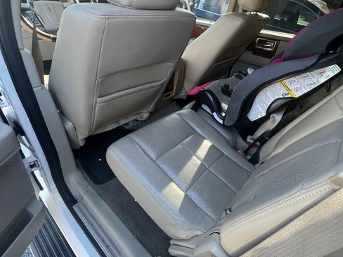 Used 2013 Lincoln Navigator 2WD w/ HD Trailer Tow Pkg image 12