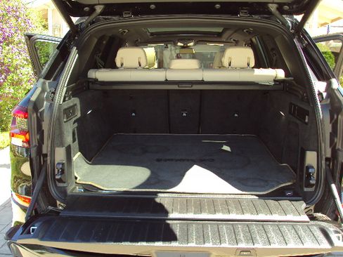 Used 2022 BMW X5 xDrive40i w/ M Sport Package image 29