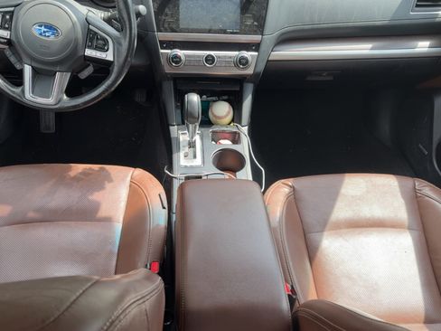 Used 2017 Subaru Outback 2.5i Touring image 5