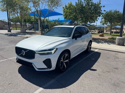 Used 2023 Volvo XC60 B6 Ultimate w/ Protection Package Premier AWD/4WD image 1