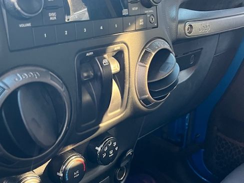 Used 2016 Jeep Wrangler Sport image 21