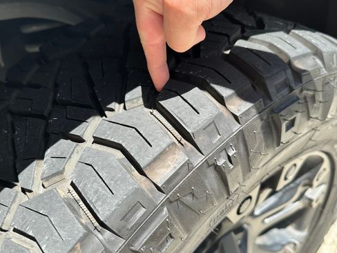 Used 2019 Ford F150 Platinum w/ Equipment Group 701A Luxury image 6