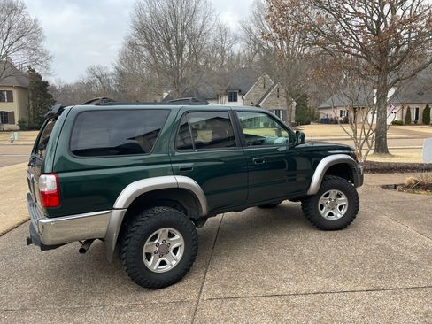 Used 2002 Toyota 4Runner SR5 image 6