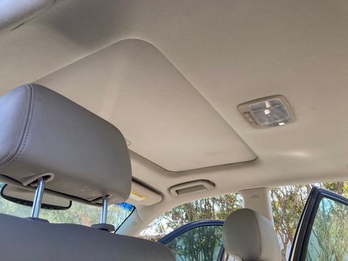 Used 2005 Kia Amanti image 10