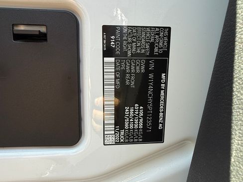 Used 2023 Mercedes-Benz Sprinter 2500 image 15